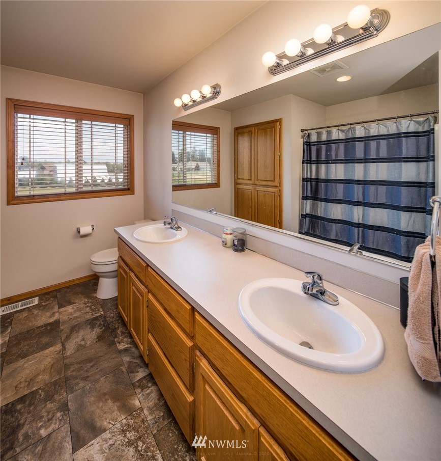 1595 Kok Road, Unit A Lynden, WA 98264 - Photo 20 of 33 Gallery Image 20