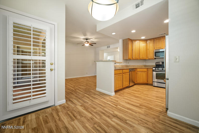 900 South Meadows Parkway, Unit 3011 Reno, NV 89521 - Photo 7 of 43 900 S Meadows Pkwy 3011 (8 of 52)