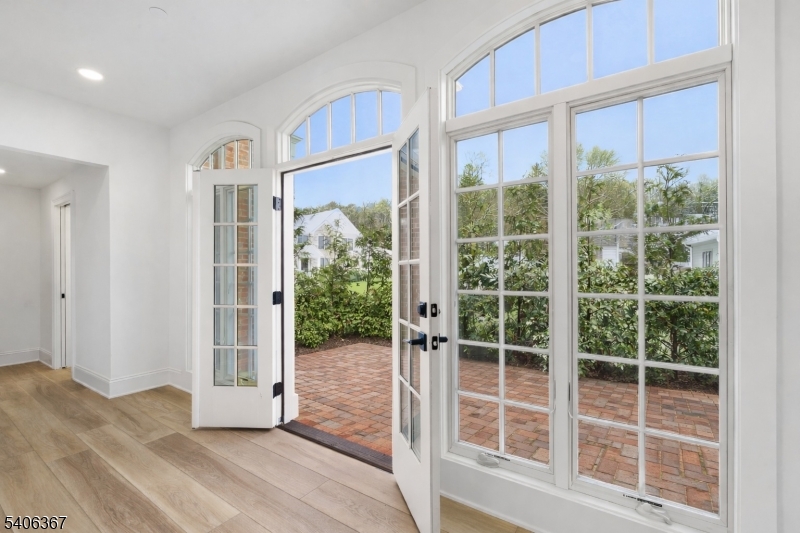 18 Samuel Way Chatham, NJ 07928 - Photo 15 of 31