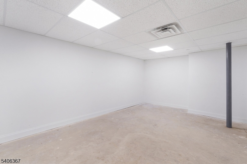 18 Samuel Way Chatham, NJ 07928 - Photo 21 of 31