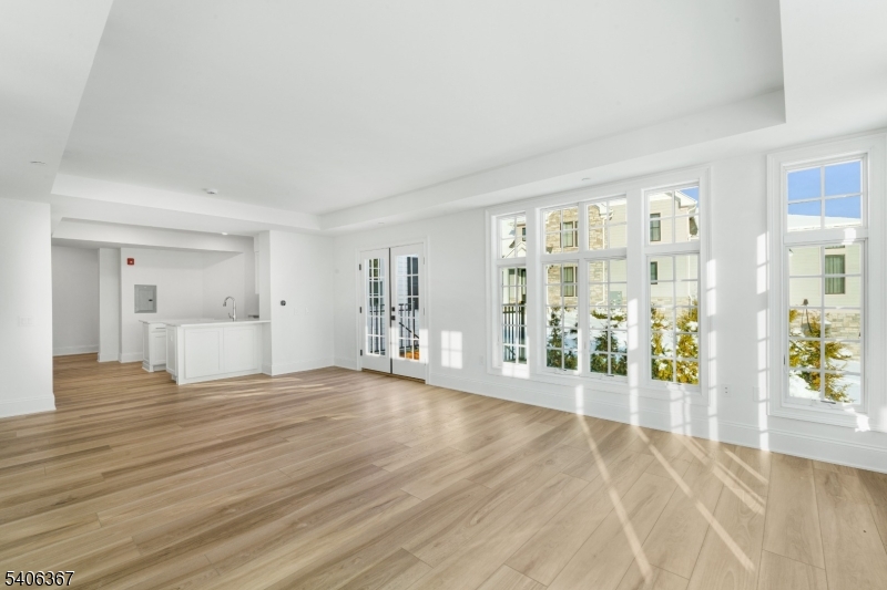 18 Samuel Way Chatham, NJ 07928 - Photo 10 of 31