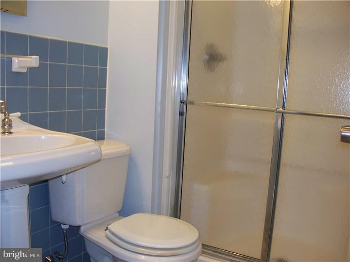 43 Quiet Road Levittown, PA 19057 - Photo 19 of 25 Bathroom