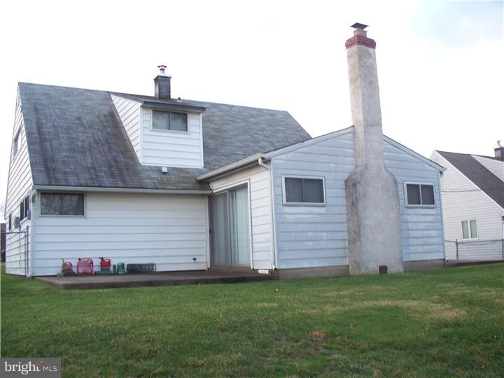43 Quiet Road Levittown, PA 19057 - Photo 3 of 25 Exterior Back