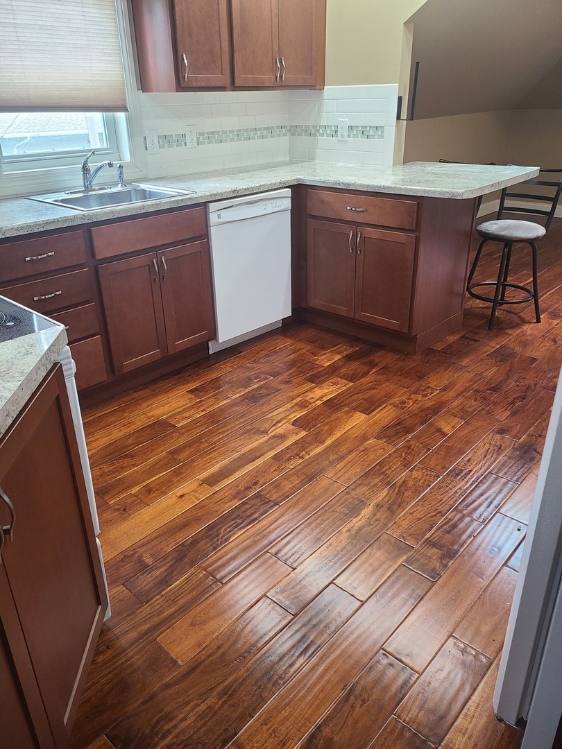 615 Green Street, Unit 2 Peru, IL 61354 - Photo 4 of 15 Gallery Image 4