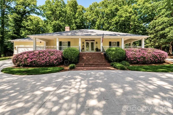 $545,000 | 361 West Glen Eagles Road, Statesville, NC 28625