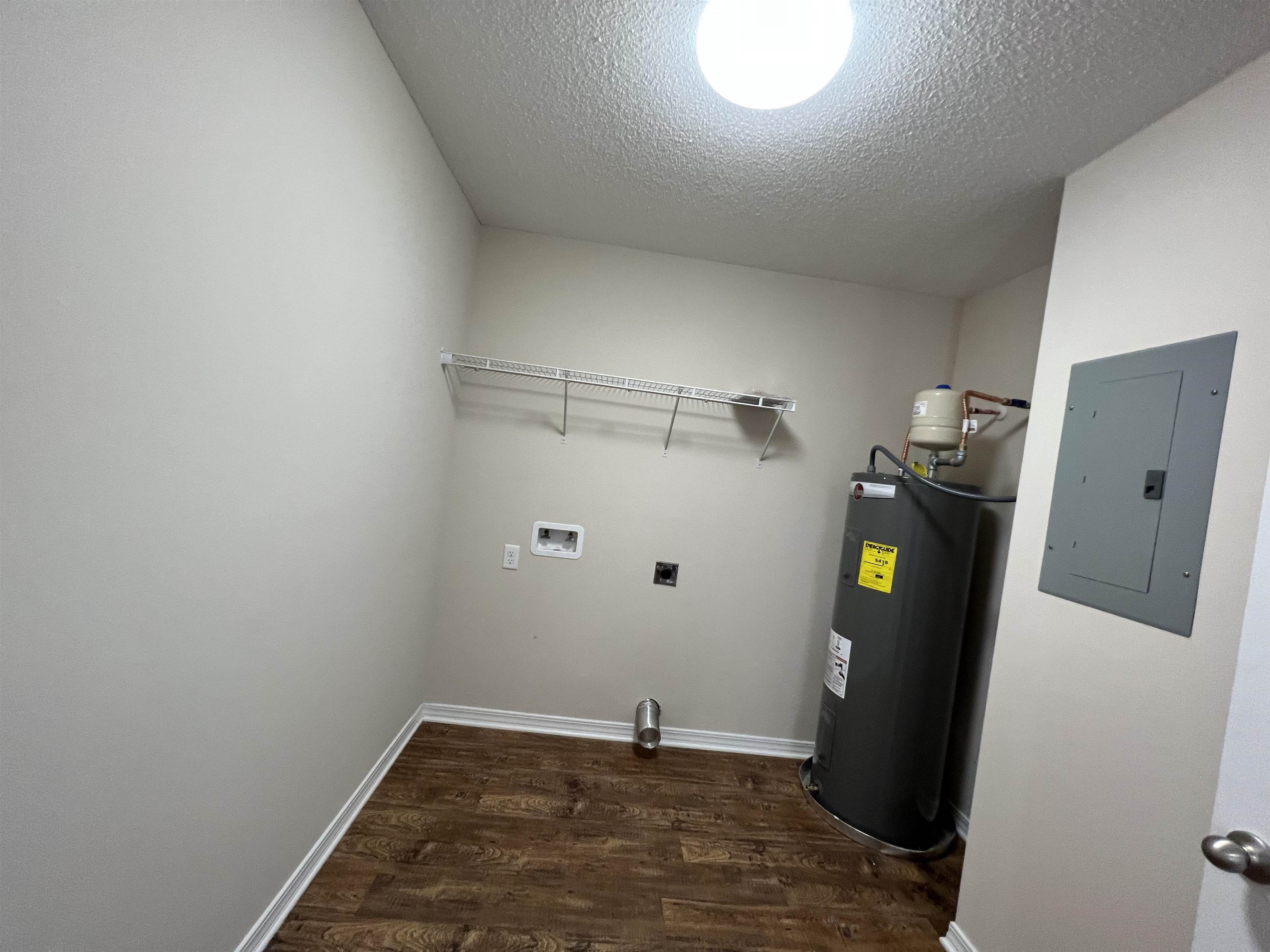208 Cobb Court Bay Minette, AL 36507 - Photo 10 of 25 Laundry Room