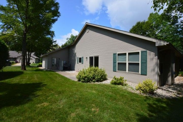 1304 Terra Road Traverse City, MI 49686 - Photo 12 of 48 1865002-11.JPG