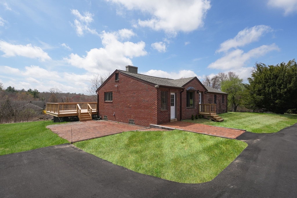 1477 Dunhamtown Brimfield Road Brimfield, MA 01010 - Photo 4 of 34