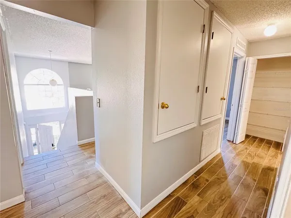$2,995 | 2050 Corner Glen Drive, Orlando, FL 32820