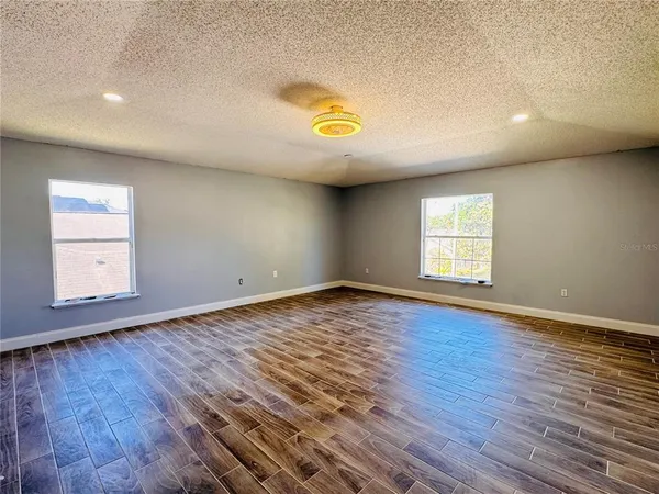 $2,995 | 2050 Corner Glen Drive, Orlando, FL 32820