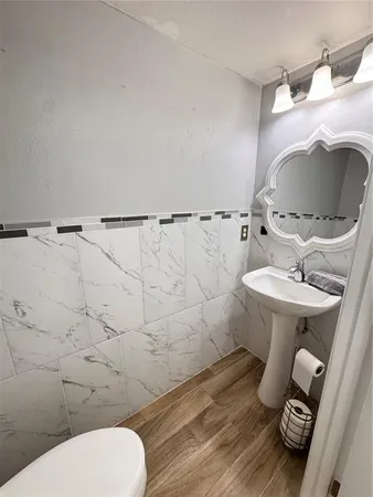 $2,995 | 2050 Corner Glen Drive, Orlando, FL 32820