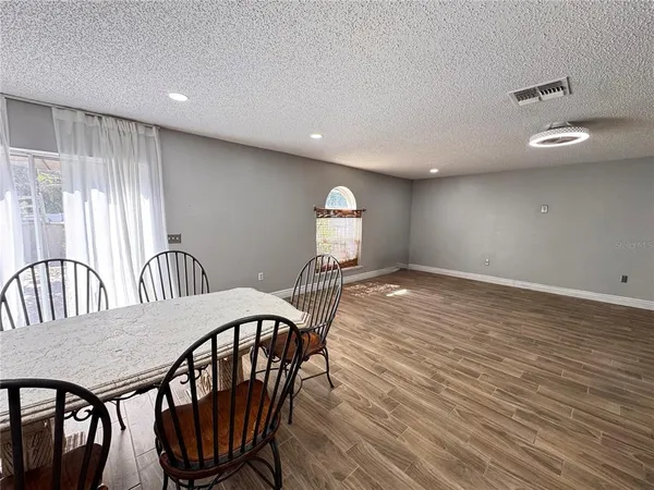 $2,995 | 2050 Corner Glen Drive, Orlando, FL 32820