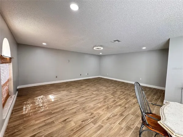 $2,995 | 2050 Corner Glen Drive, Orlando, FL 32820