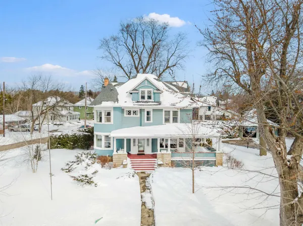 $429,900 | 1552 Algoma Boulevard, Oshkosh, WI 54901