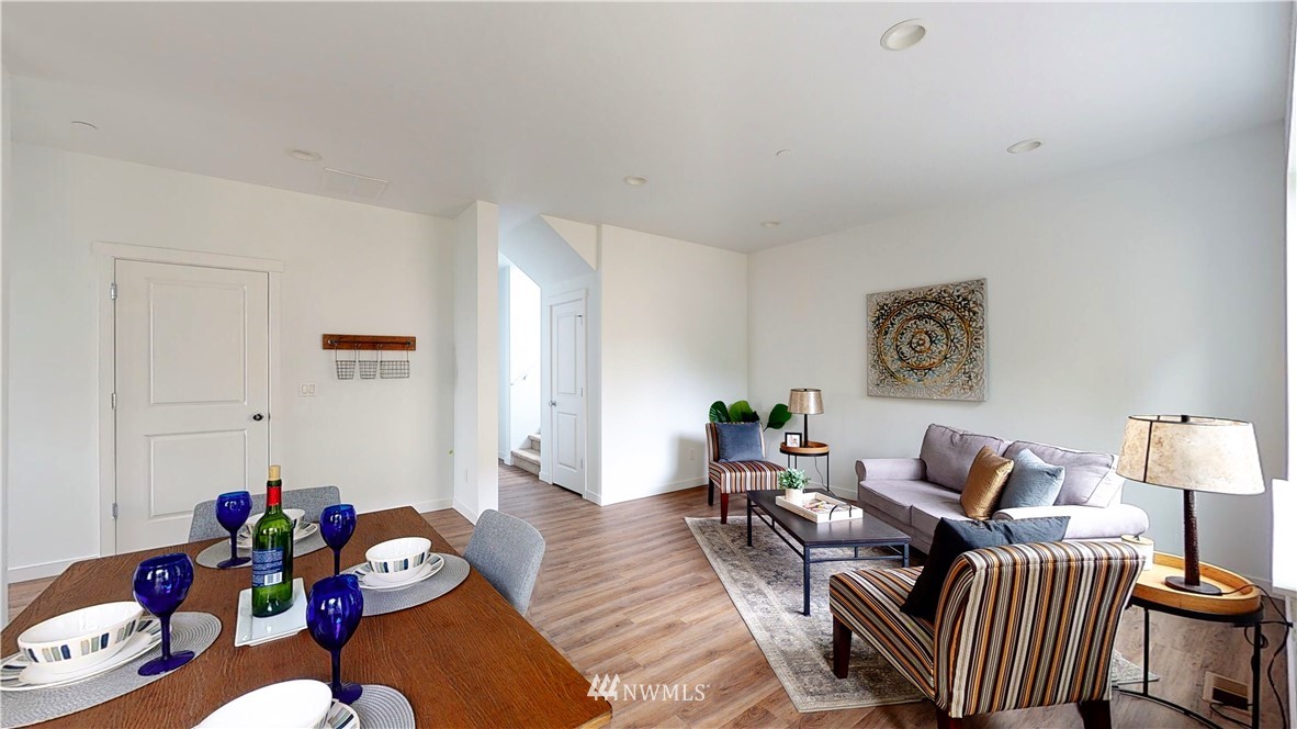 6404 South Langston Road Seattle, WA 98178 - Photo 4 of 19 Gallery Image 4