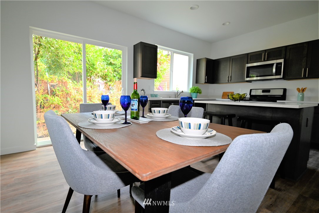 6404 South Langston Road Seattle, WA 98178 - Photo 6 of 19 Gallery Image 6