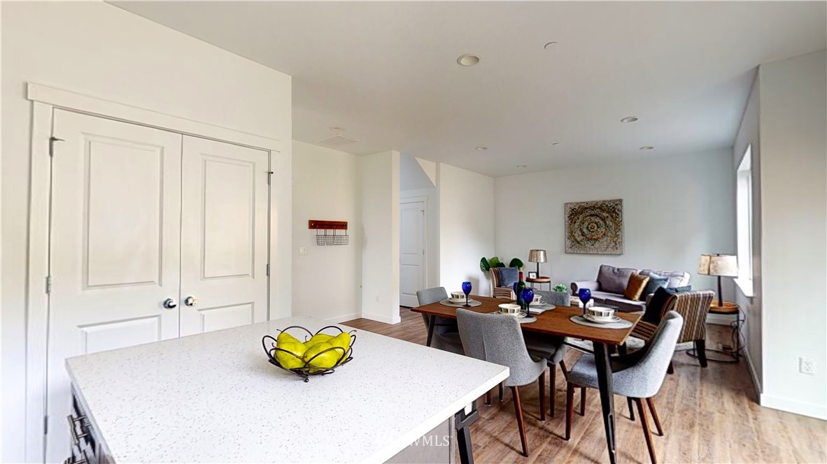 6404 South Langston Road Seattle, WA 98178 - Photo 8 of 19 Gallery Image 8
