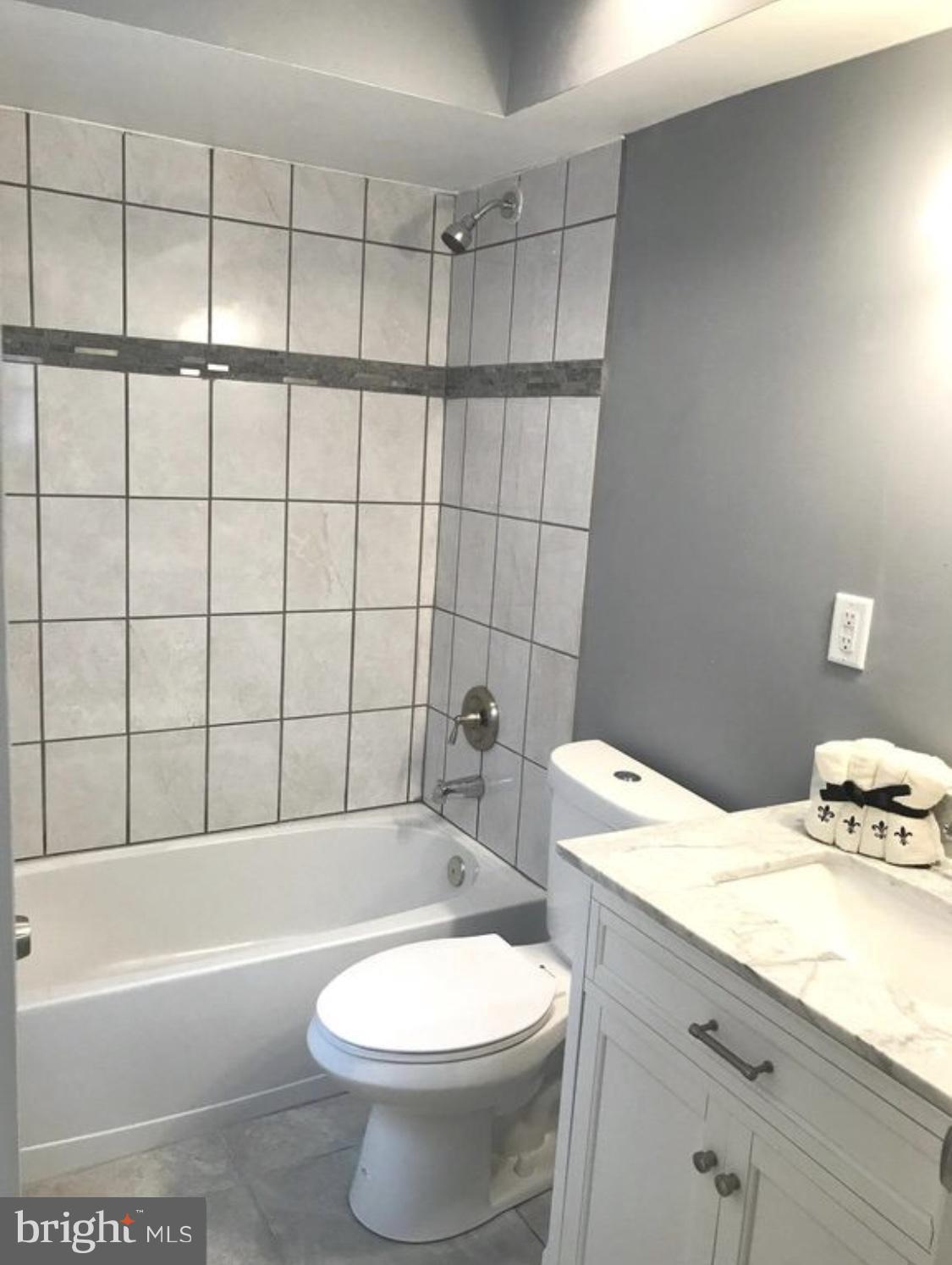 3109 Sollers Point Road Baltimore, MD 21222 - Photo 9 of 21 Bath (Master)