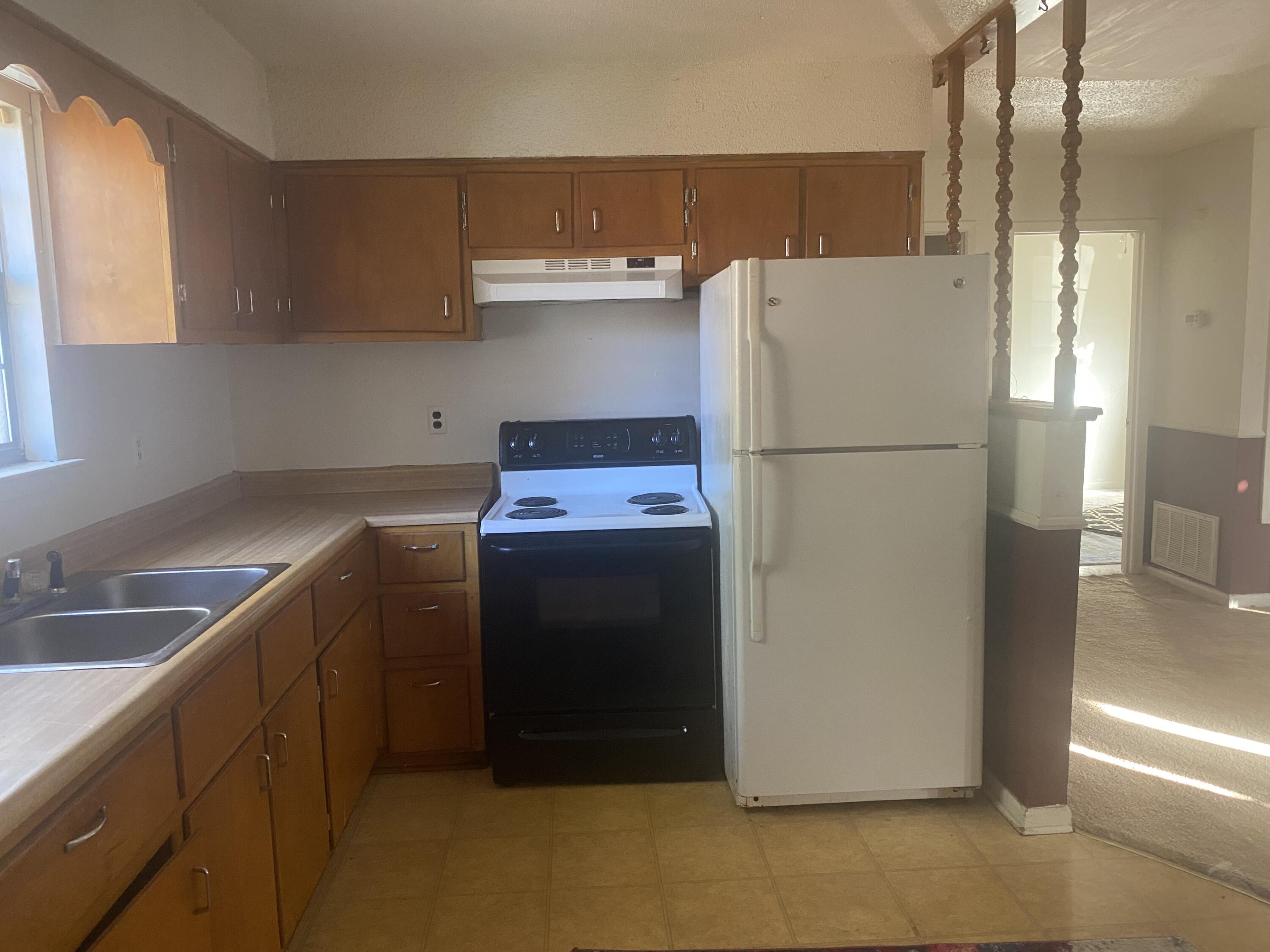 3172 Maple Street Crestview, FL 32539 - Photo 6 of 7 Maples kitchen