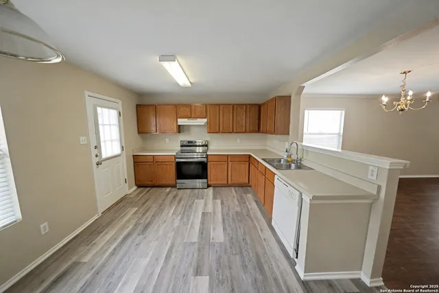 $1,695 | 112 Stream Crossing, Cibolo, TX 78108