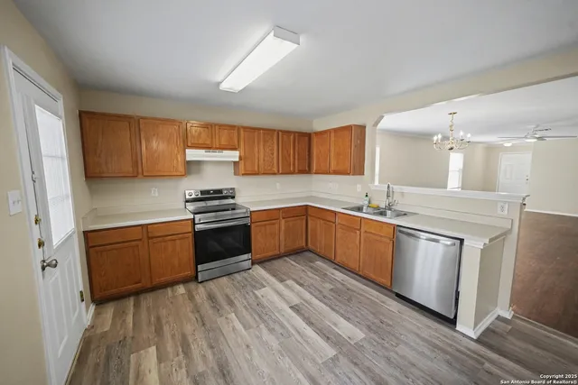 $1,650 | 112 Stream Crossing, Cibolo, TX 78108