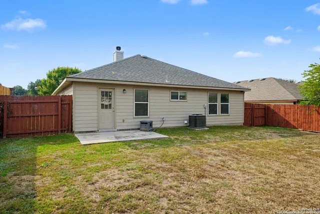 $1,695 | 112 Stream Crossing, Cibolo, TX 78108