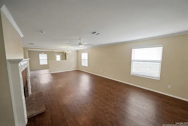 $1,695 | 112 Stream Crossing, Cibolo, TX 78108