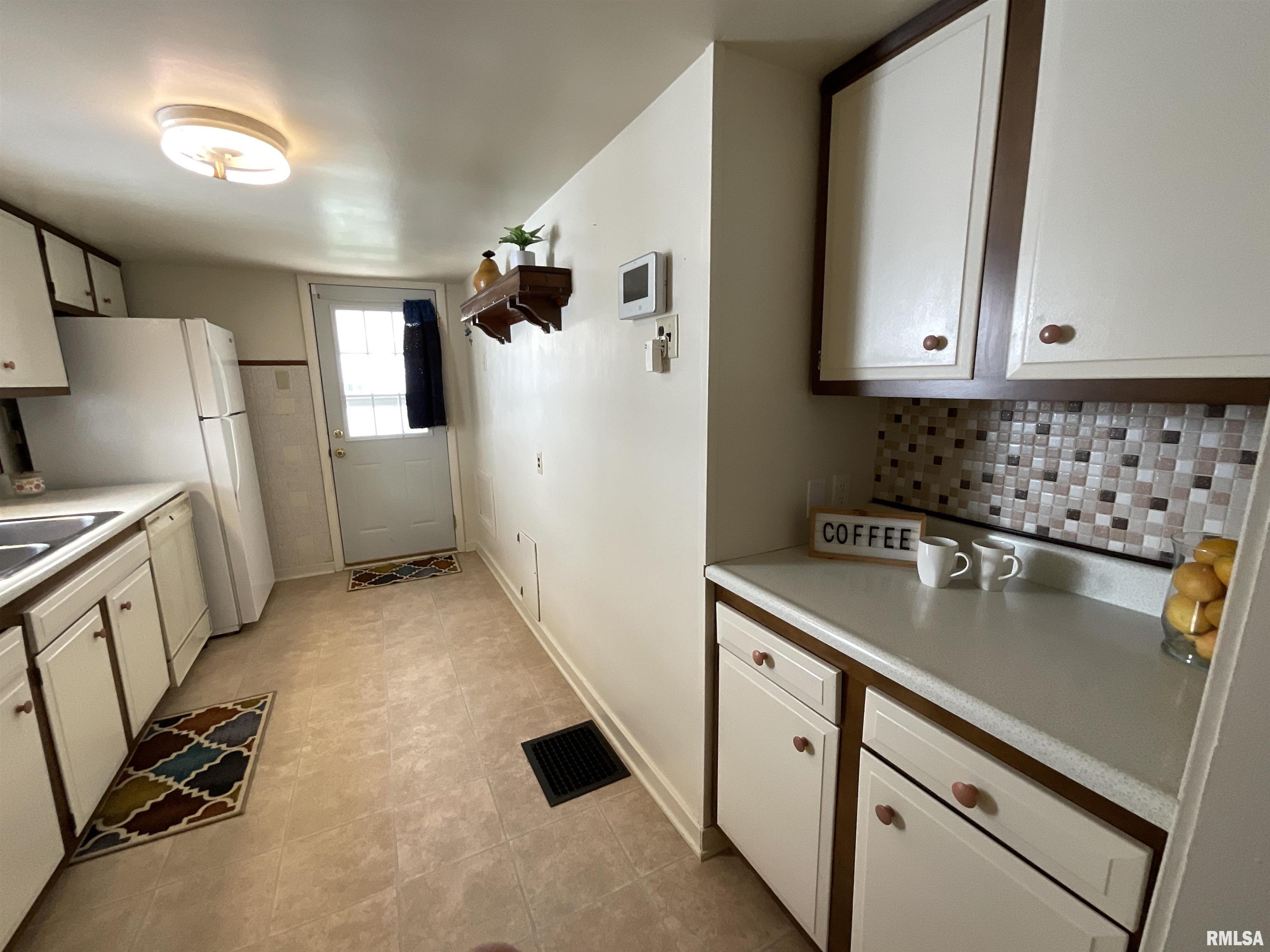 604 West Maple Avenue North Springfield, IL 62702 - Photo 8 of 24