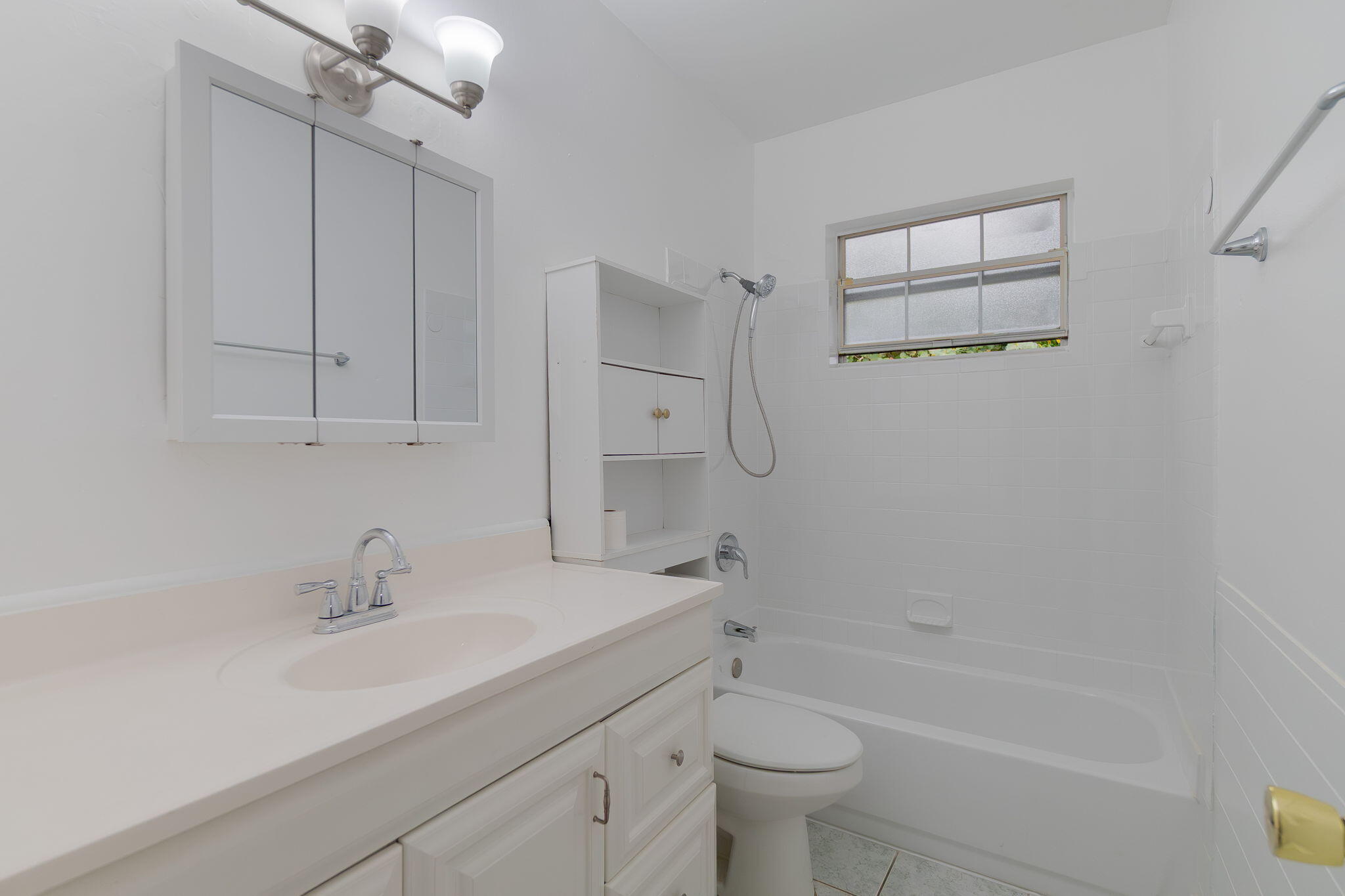 904 Southeast 16th Street Stuart, FL 34994 - Photo 20 of 27 Bath 2