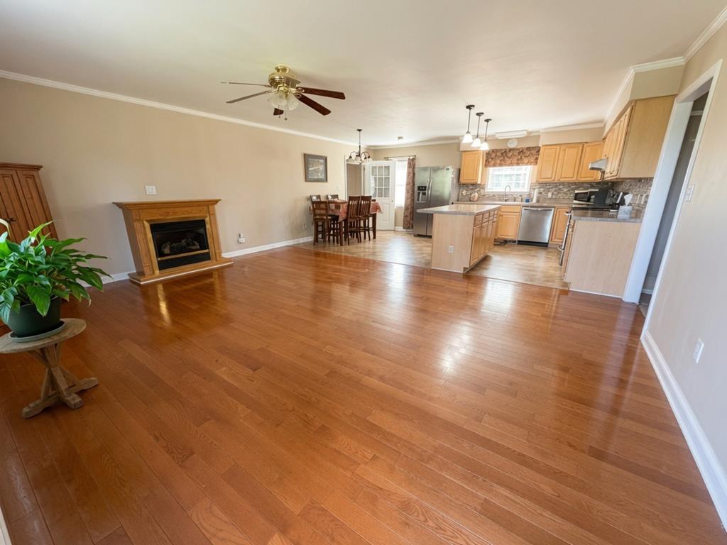 101 Chateau Road Fancy Gap, VA 24328 - Photo 5 of 29 Gallery Image 5
