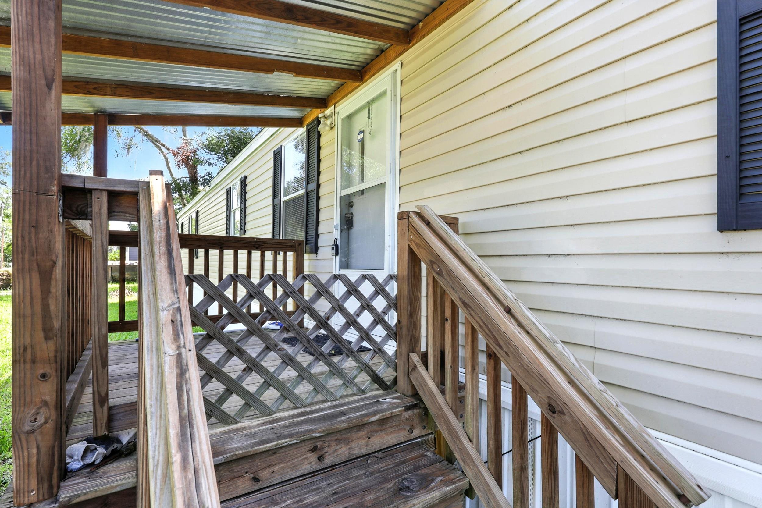 300 East Carter Street Hastings, FL 32145 - Photo 4 of 41