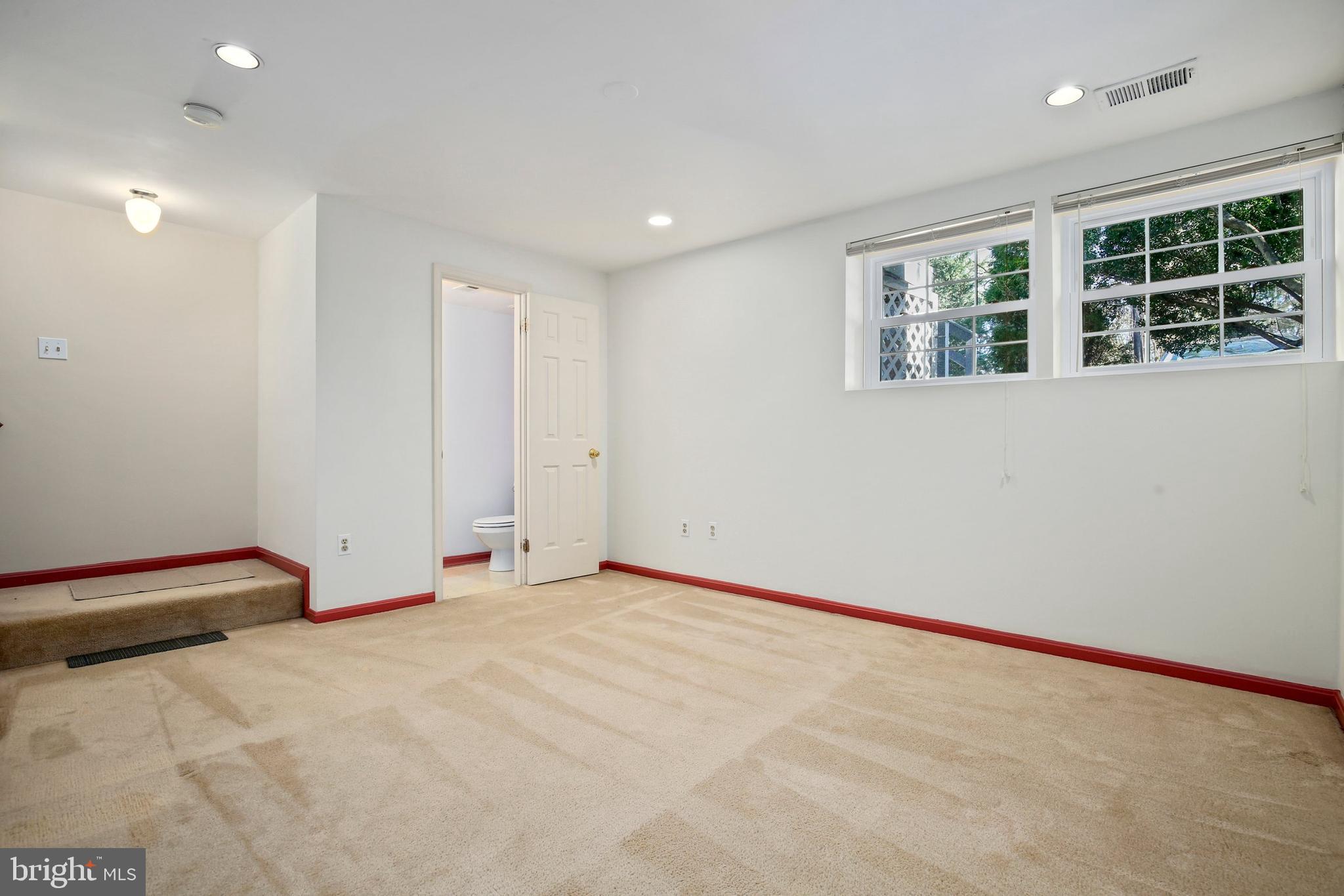 2025 Lyttonsville Road Silver Spring, MD 20910 - Photo 32 of 40