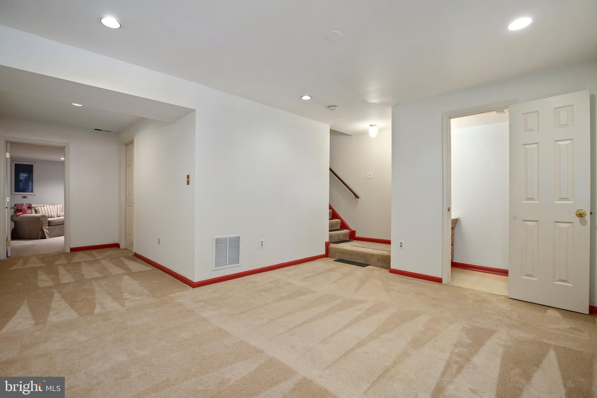 2025 Lyttonsville Road Silver Spring, MD 20910 - Photo 33 of 40