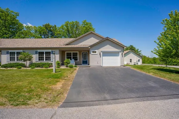 $425,000 | 6 Berry Lane, Unit 101, Biddeford, ME 04005