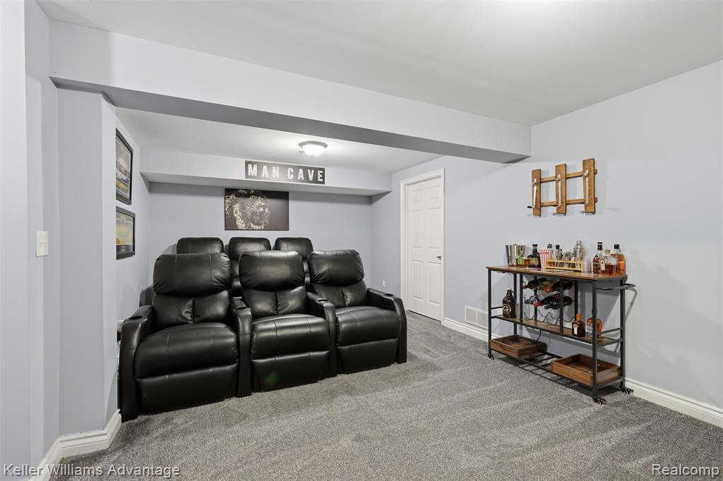 45658 South Stonewood Road Canton, MI 48187 - Photo 24 of 41