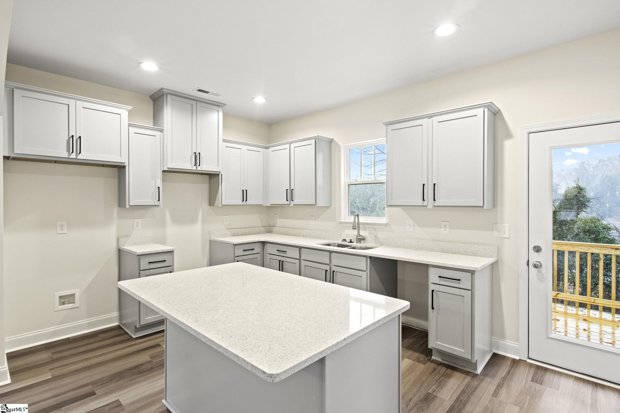 506 Rutherford Road Greenville, SC 29609 - Photo 7 of 23 Gallery Image 7