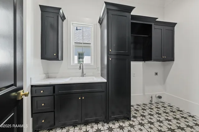 $873,000 | 124 Breakers Way, Scott, LA 70583