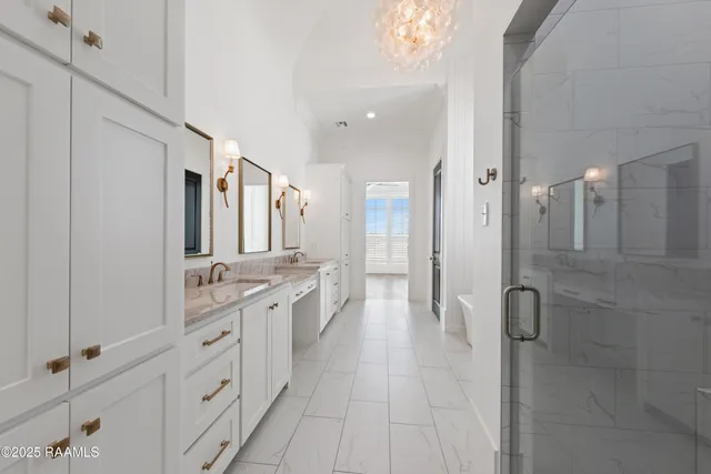 $873,000 | 124 Breakers Way, Scott, LA 70583