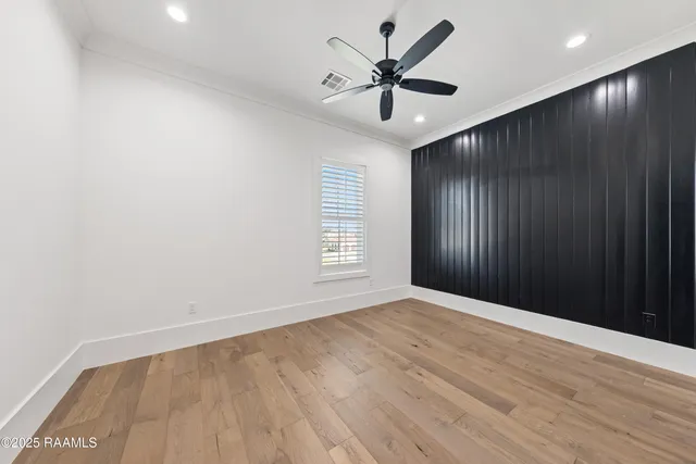 $873,000 | 124 Breakers Way, Scott, LA 70583