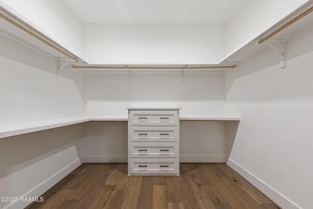 $873,000 | 124 Breakers Way, Scott, LA 70583