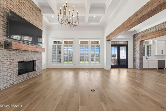 $873,000 | 124 Breakers Way, Scott, LA 70583