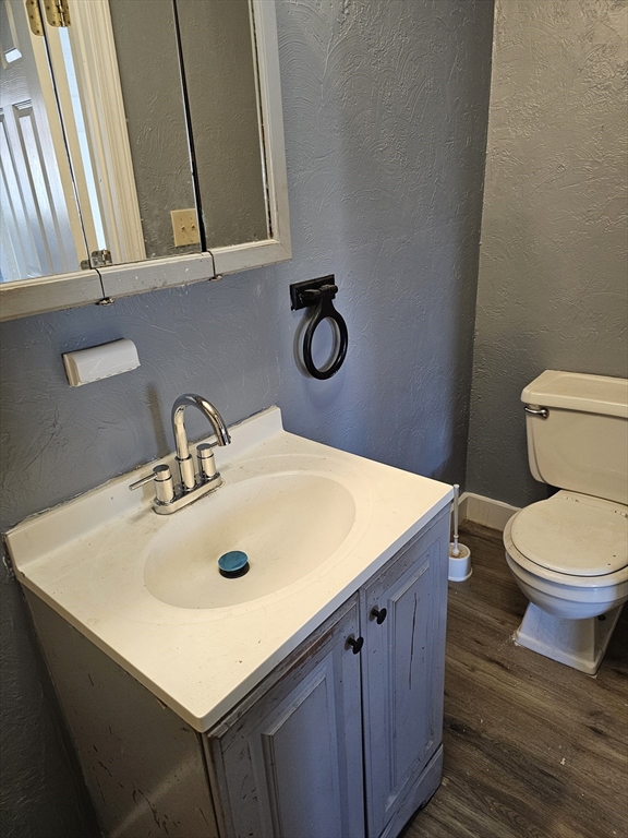 7 Barnes Street, Unit 1 Webster, MA 01570 - Photo 12 of 24