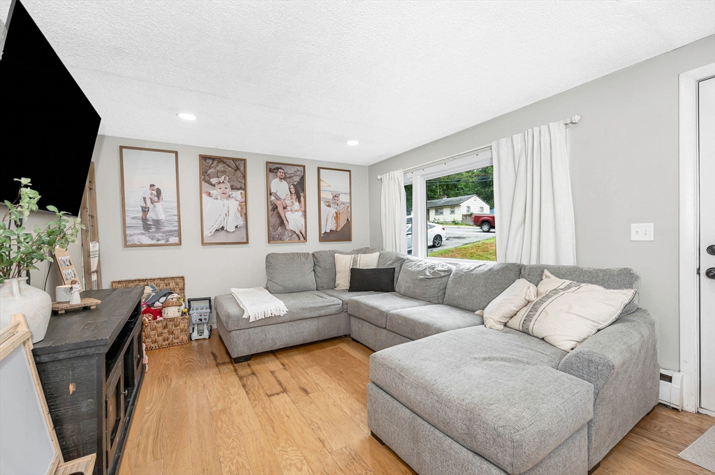 454 Middlesex Turnpike Billerica, MA 01821 - Photo 4 of 28