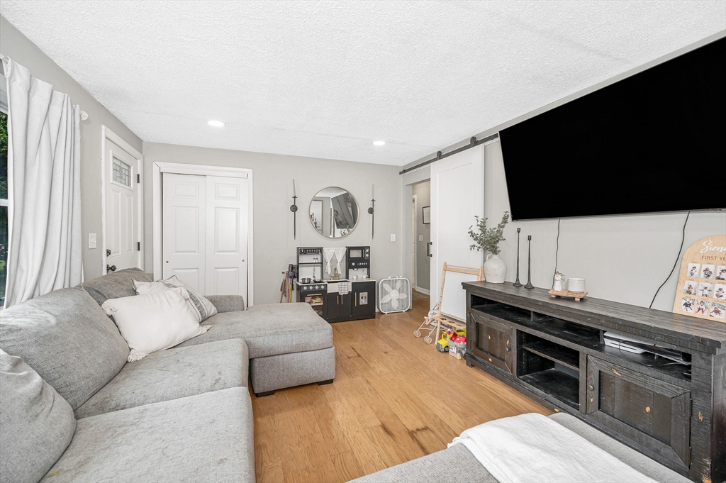 454 Middlesex Turnpike Billerica, MA 01821 - Photo 5 of 28