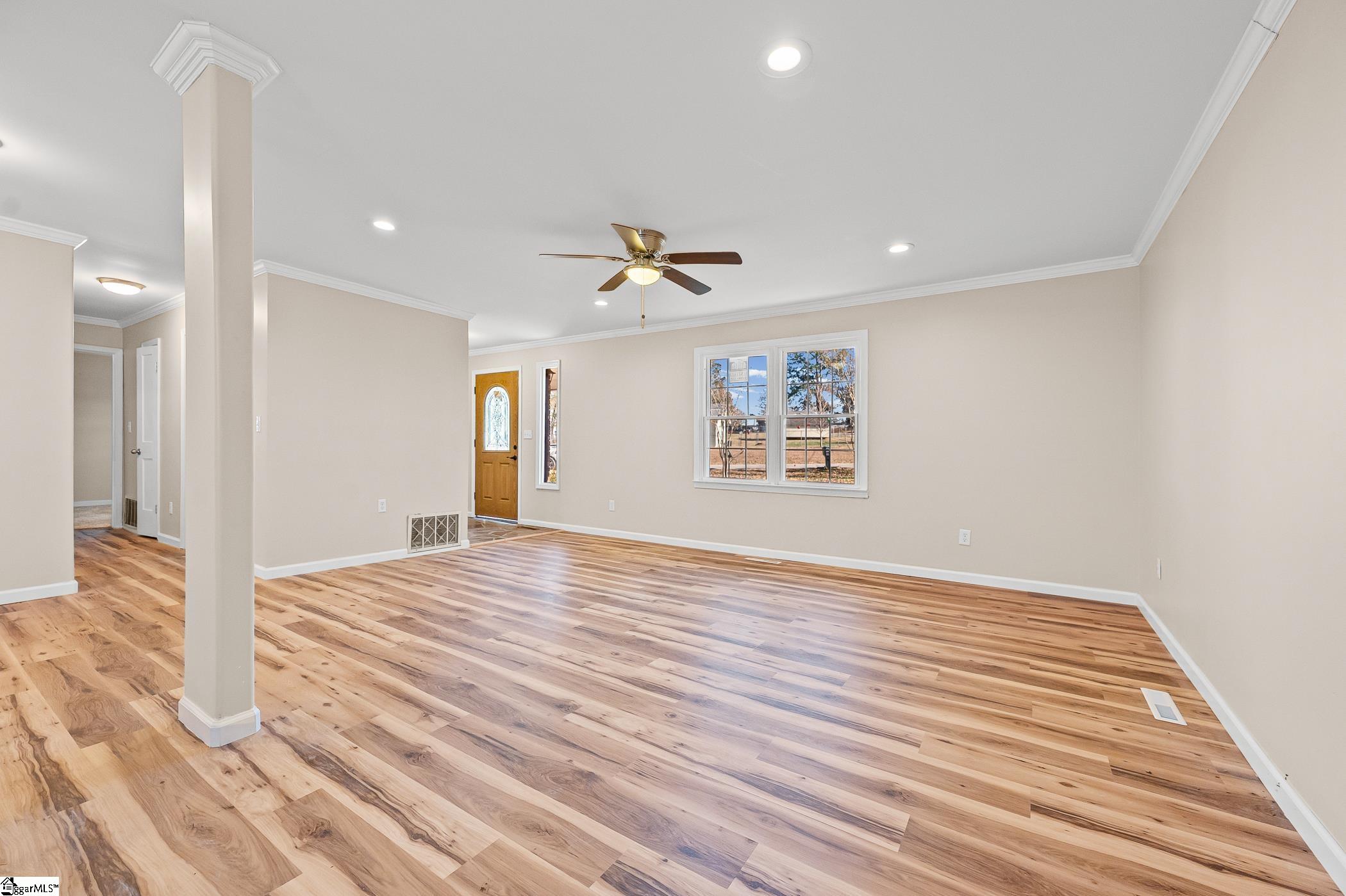 101 Nottingham Lane Easley, SC 29640 - Photo 4 of 42