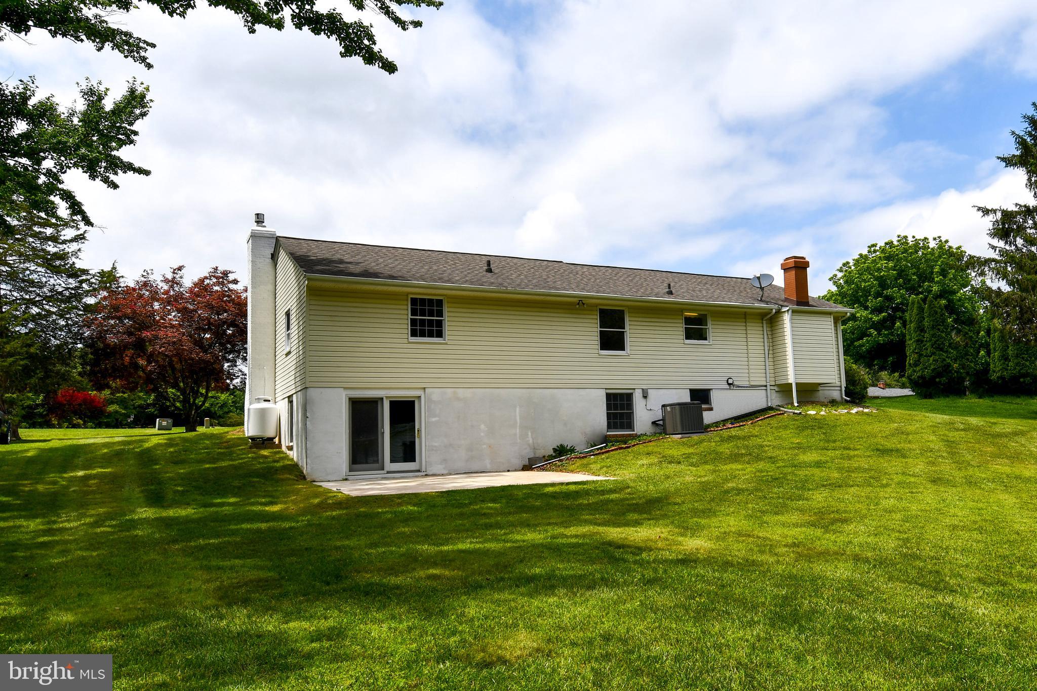 24909 Woodfield School Road Gaithersburg, MD 20882 - Photo 23 of 25