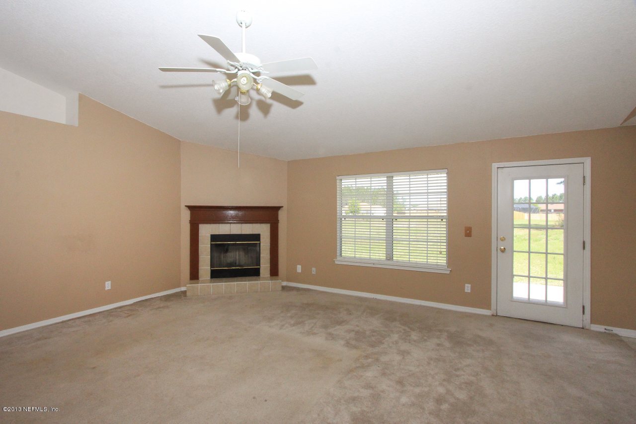 2876 Longleaf Ranch Circle Middleburg, FL 32068 - Photo 3 of 20 Great Room