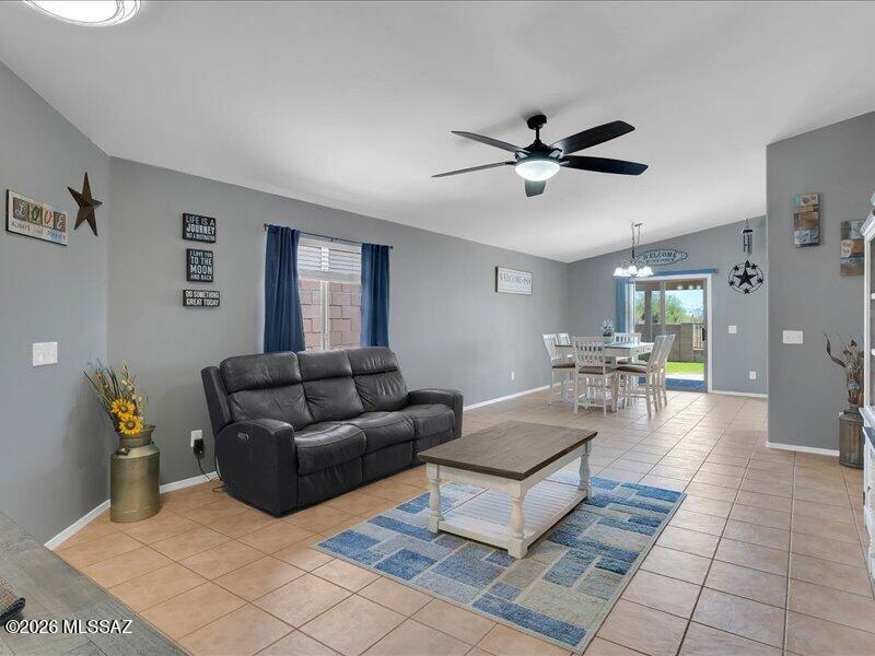 1436 North Old Ranch Road Tucson, AZ 85745 - Photo 4 of 47 Living Room