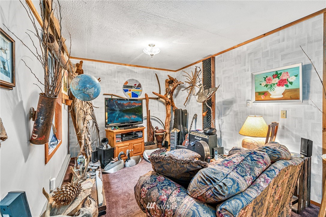 6417 Adams Log Cabin Road Snohomish, WA 98290 - Photo 11 of 33 Gallery Image 11
