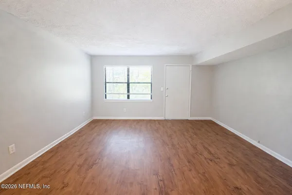 $1,375 | 1357 Kingsley Avenue, Unit 7B, Orange Park, FL 32073